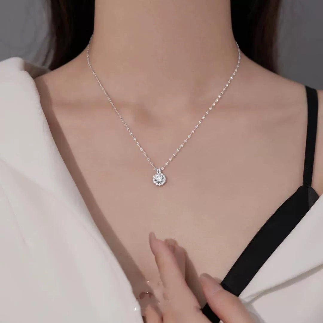 šS925 Sterling Silver Moissanite Sunflower Pendant Necklace