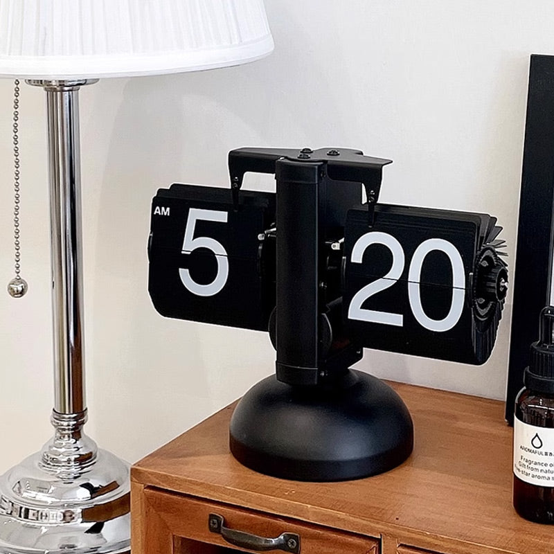 🎁Moderne digitale mechanische Retro-Klappuhr mit internem Zahnradantrieb