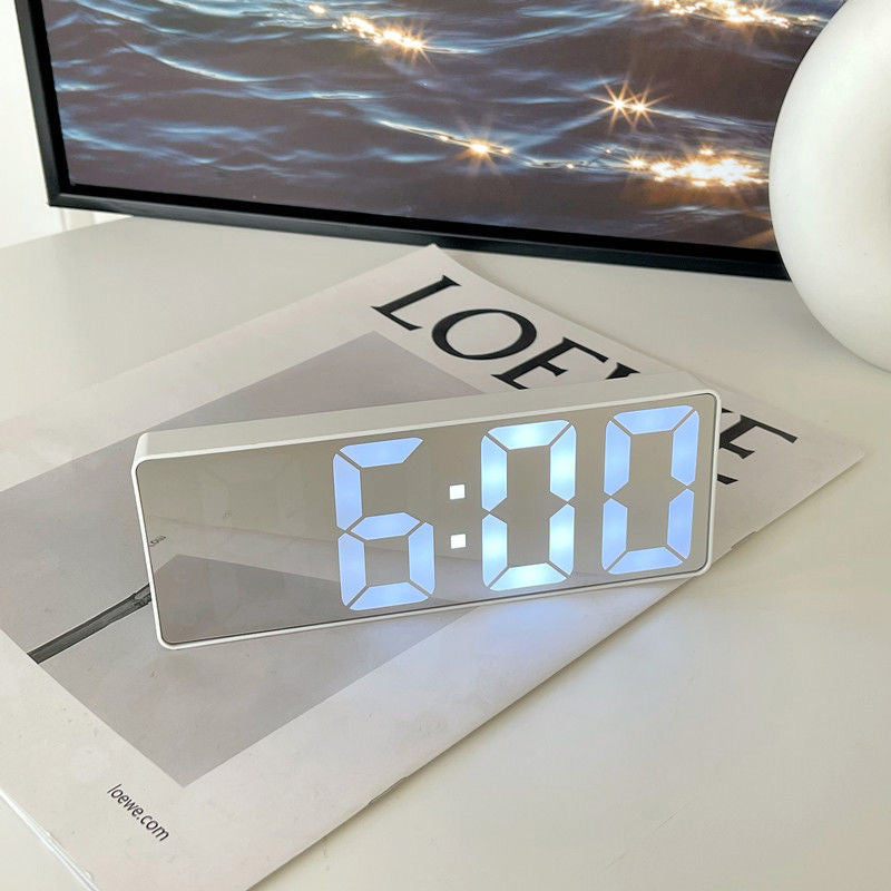 🎁Moderne digitale mechanische Retro-Klappuhr mit internem Zahnradantrieb