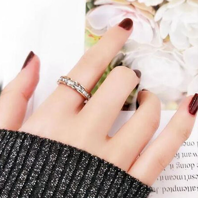 🎅Early Xmas Sales - 50% OFF🎄Light Luxury Niche Titanium Steel Zircon Ring