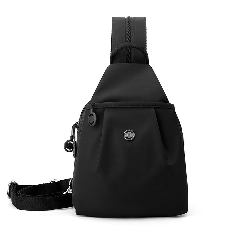 Wandelbarer Rucksack und Umhängetasche mit mehreren Taschen