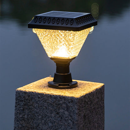 Solarbetriebene Außenleuchte für den Garten