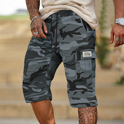 Herren-Camo-Cargoshorts mit mehreren Taschen